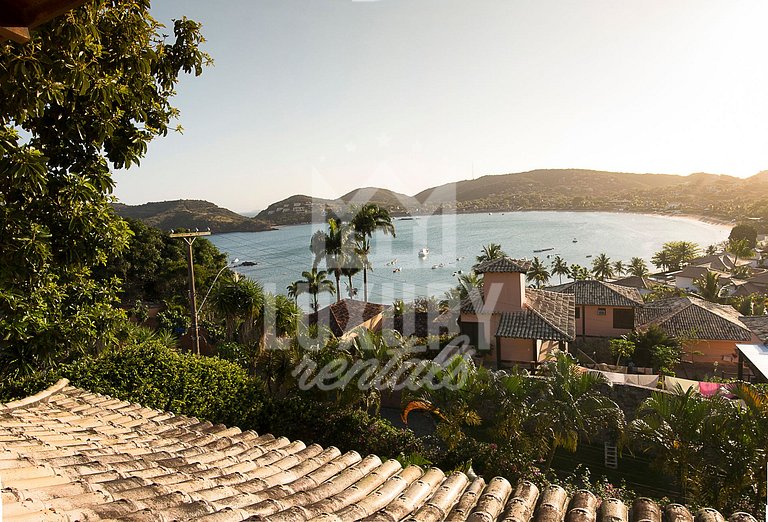 Casa com Vista Espetacular na Praia da Ferradura
