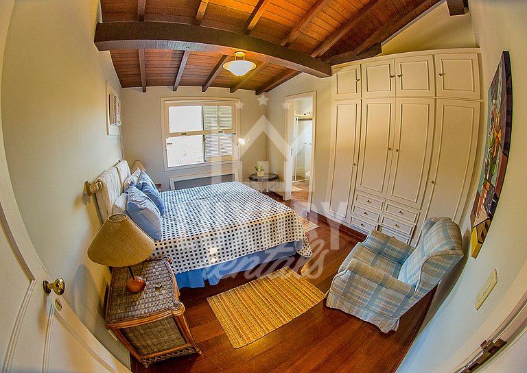 Casa com Vista Espetacular na Praia da Ferradura