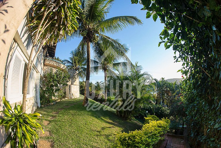 Casa com Vista Espetacular na Praia da Ferradura