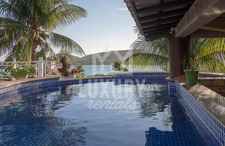 Casa com Vista Espetacular na Praia da Ferradura