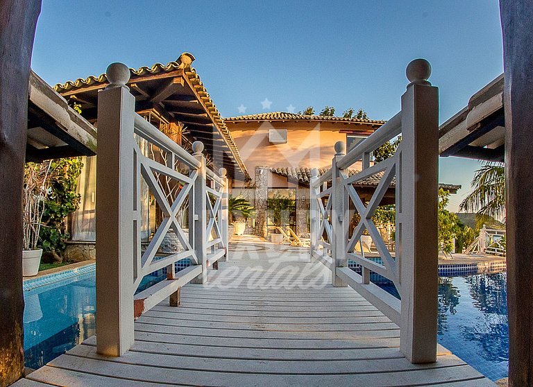 Casa com Vista Espetacular na Praia da Ferradura