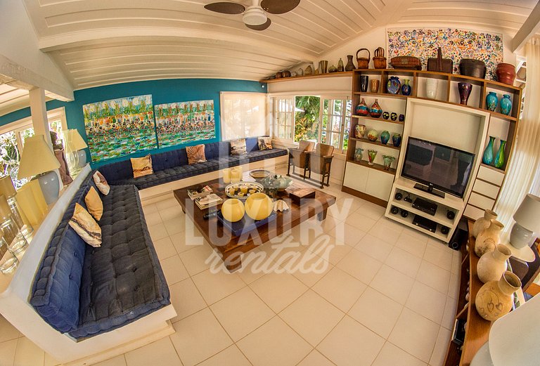 Deslumbrante Casa em Frente a Praia de Manguinhos