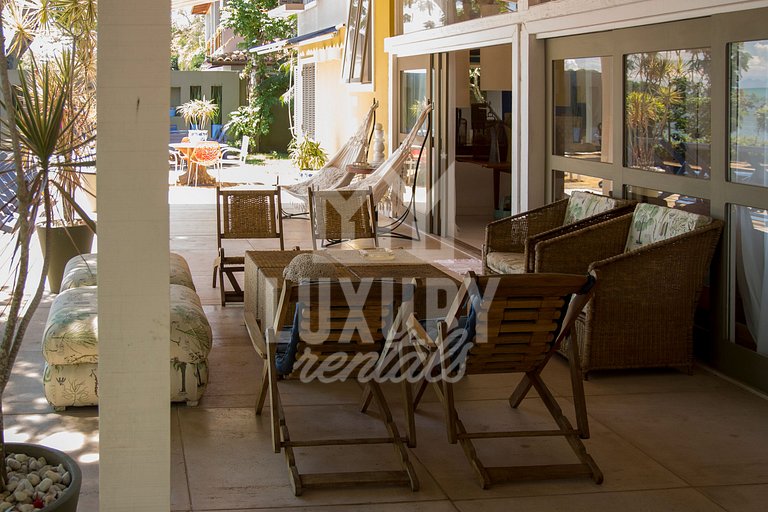 Deslumbrante Casa em Frente a Praia de Manguinhos