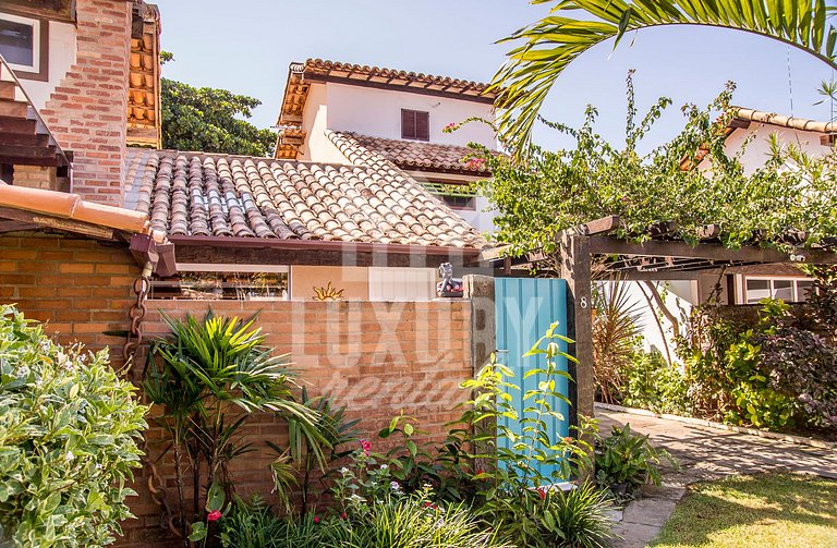 Linda Casa em Condomínio Pé na Areia de Geribá Por Luxury Re