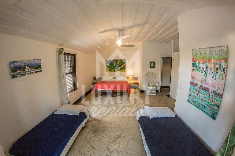 Mansão Pé na Areia da Praia da Ferradura