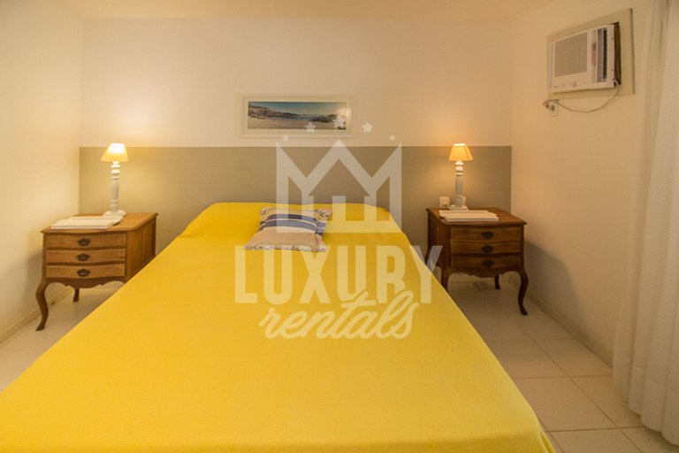Casa Maravilhosa com Cinco Suítes, Pé na Areia da Praia de M