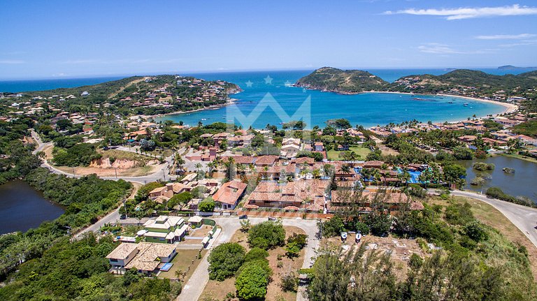 Charmosa Casa próxima à Praia da Ferradura