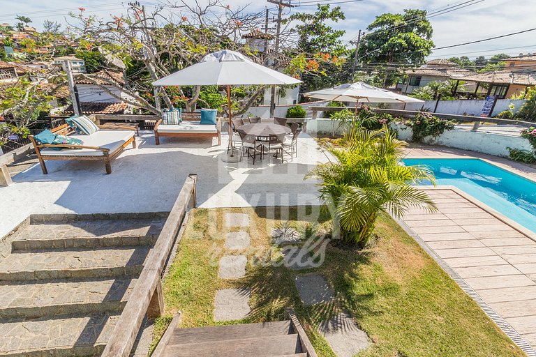 Casa com Vista Incrível quatro Suítes Prx a Geriba