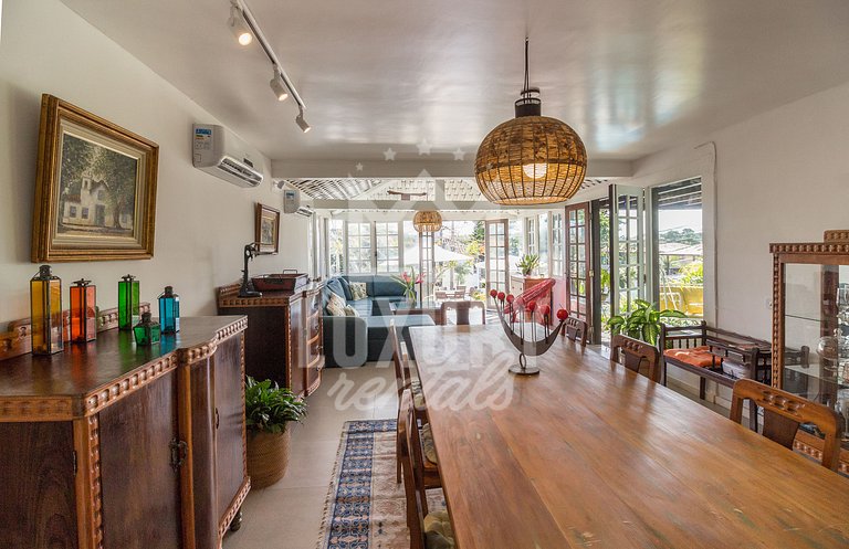 Casa com Vista Incrível quatro Suítes Prx a Geriba