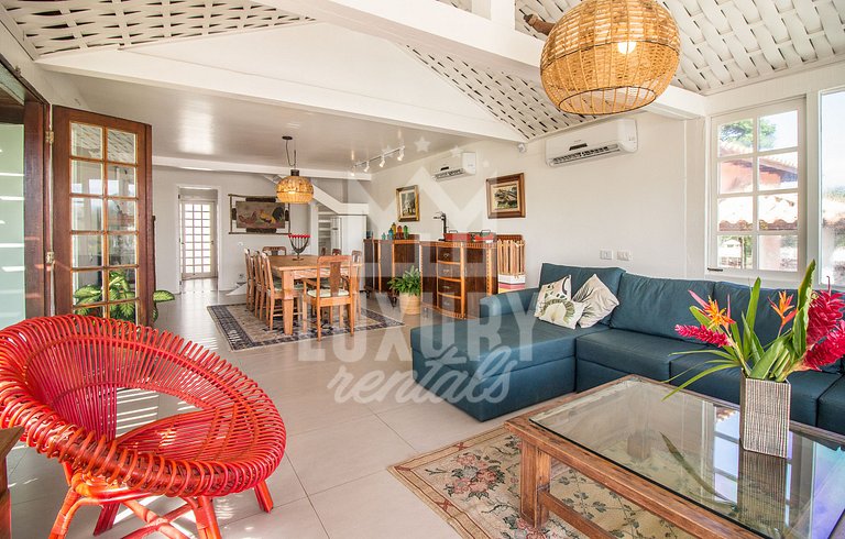 Casa com Vista Incrível quatro Suítes Prx a Geriba
