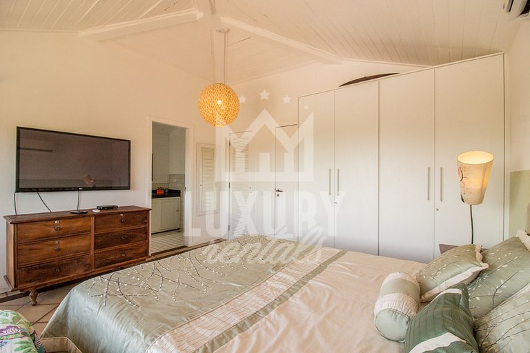 Casa com Vista Incrível quatro Suítes Prx a Geriba
