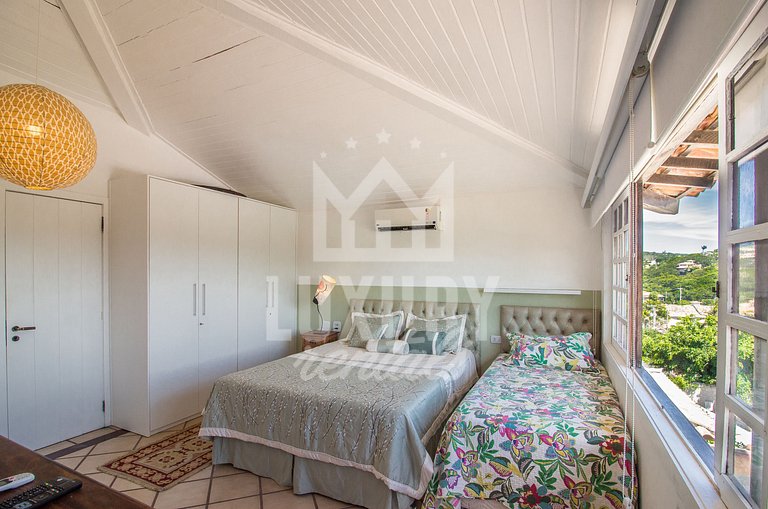 Casa com Vista Incrível quatro Suítes Prx a Geriba