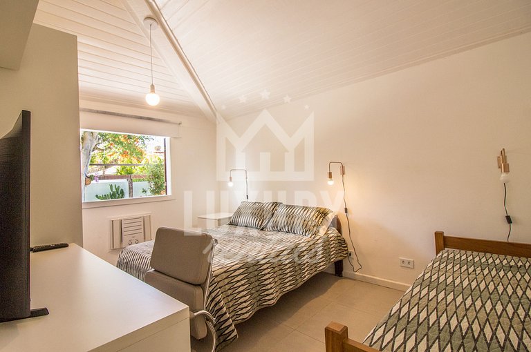 Casa com Vista Incrível quatro Suítes Prx a Geriba