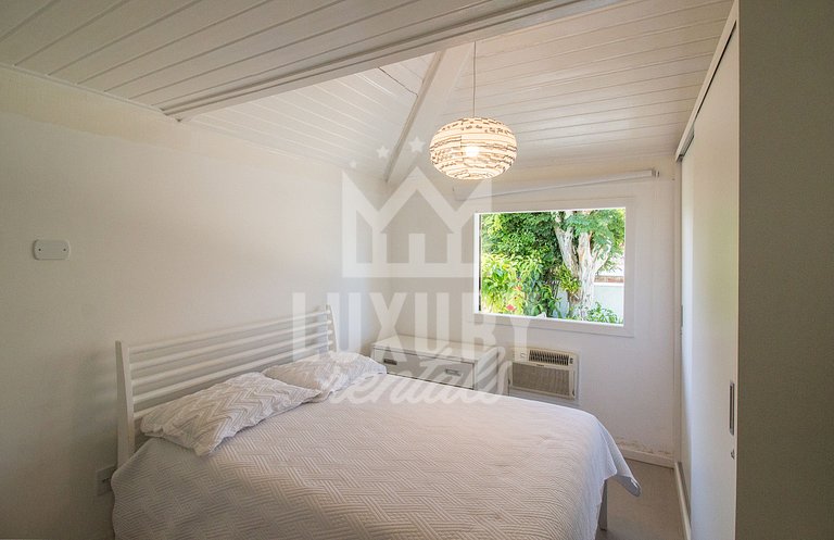 Casa com Vista Incrível quatro Suítes Prx a Geriba