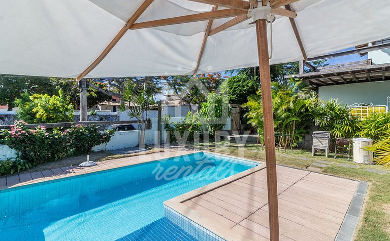 Casa com Vista Incrível quatro Suítes Prx a Geriba