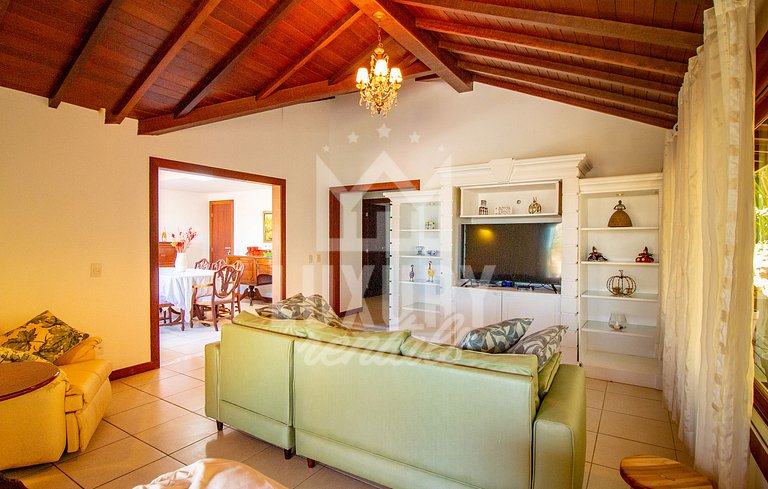 Casa em Condomínio a 1min da Praia do Forno