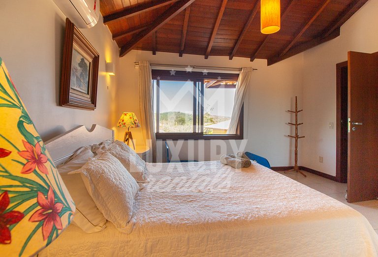 Casa em Condomínio a 1min da Praia do Forno