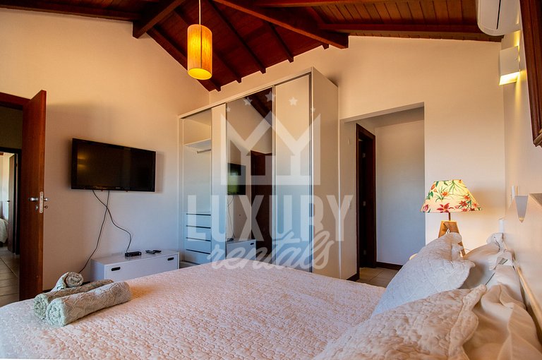 Casa em Condomínio a 1min da Praia do Forno