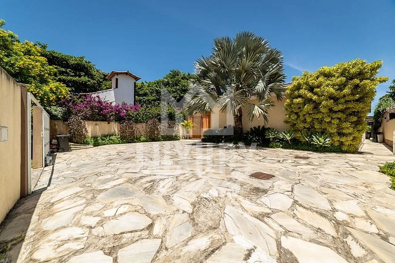 Mansão Pé na Areia da Praia de Geribá com Seis Suítes Por Lu
