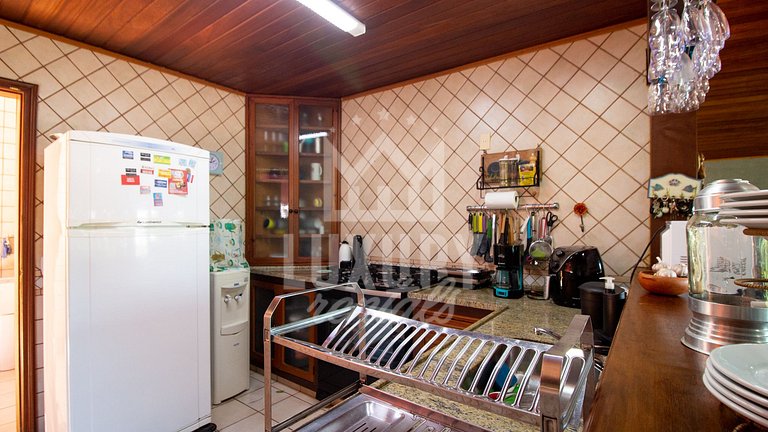 Casa Completa, Cinco Quartos, Piscina e Churrasqueira em Ger