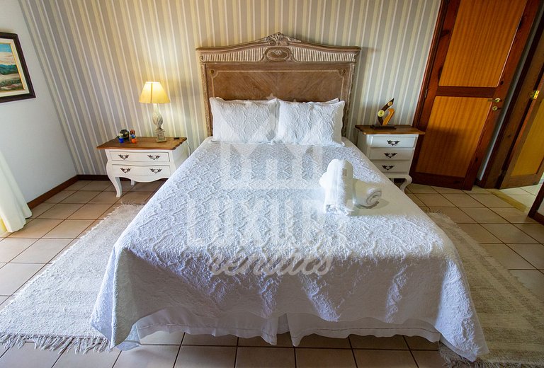 Casa Completa, Cinco Quartos, Piscina e Churrasqueira em Ger