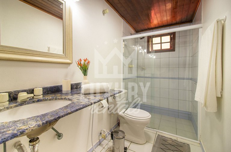 Casa Completa, Cinco Quartos, Piscina e Churrasqueira em Ger