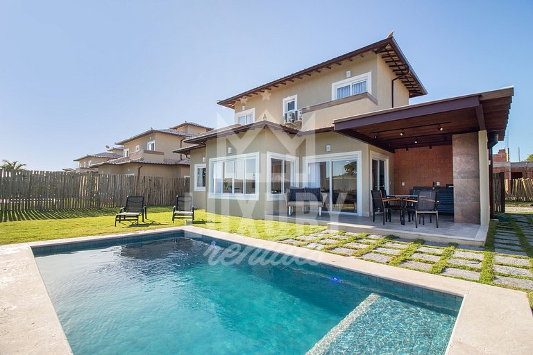 Casa Moderna e Luxuosa com Quatro Suítes Próx a Rua das Pedr