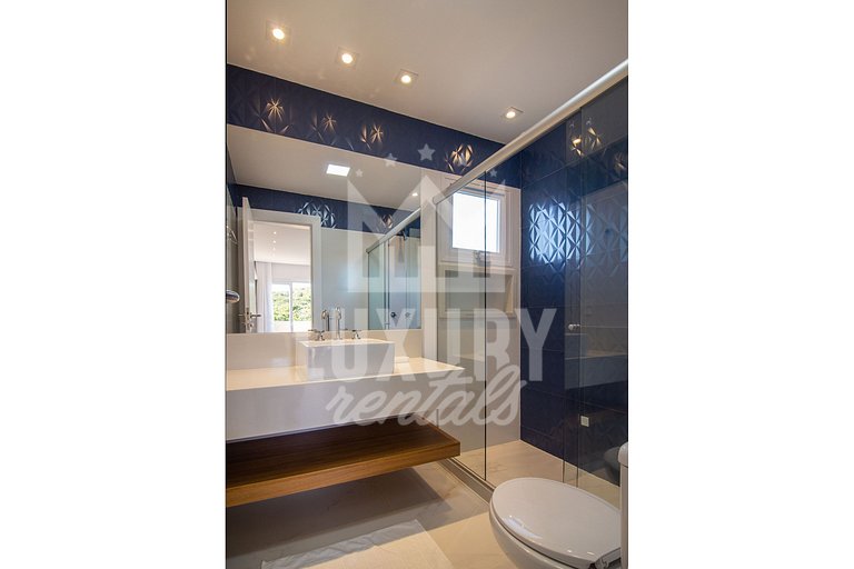 Casa Moderna e Luxuosa com Quatro Suítes Próx a Rua das Pedr