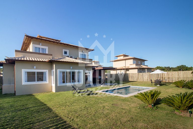 Casa Moderna e Luxuosa com Quatro Suítes Próx a Rua das Pedr