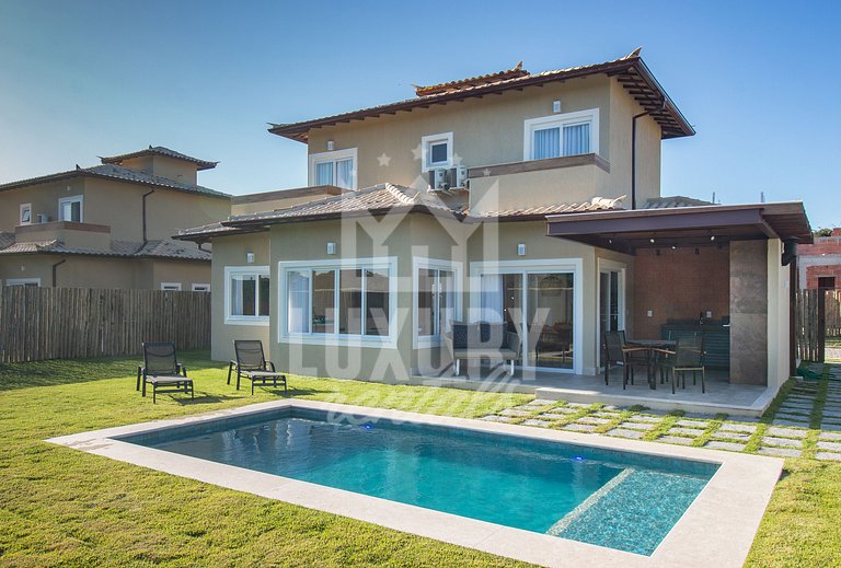 Casa Moderna e Luxuosa com Quatro Suítes Próx a Rua das Pedr