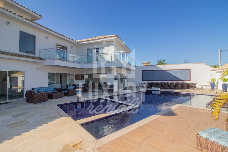 Mansão com Nove Quartos à Três Minutos da Praia de Geribá po