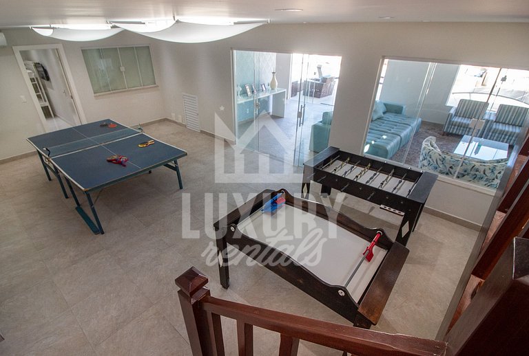 Mansão com Nove Quartos à Três Minutos da Praia de Geribá po