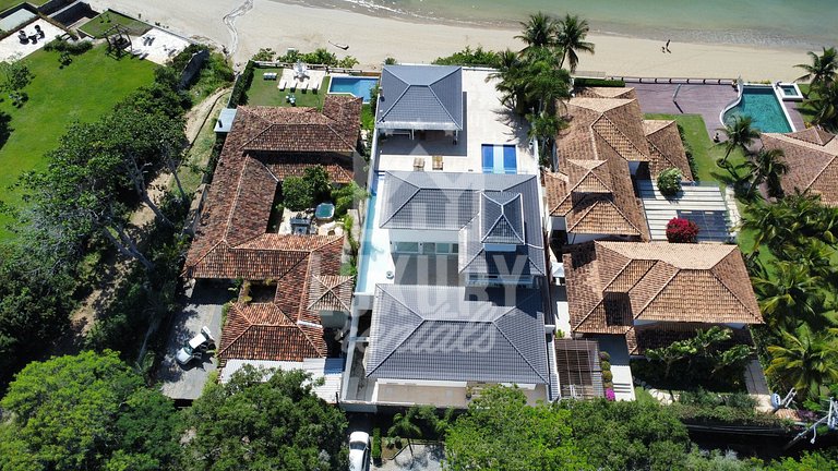 Mansão Pé na Areia da Ferradura Por Luxury Rentals