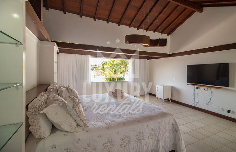 Mansão Pé na Areia da Ferradura Por Luxury Rentals