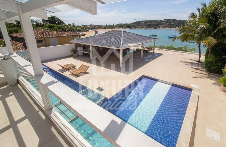 Mansão Pé na Areia da Ferradura Por Luxury Rentals