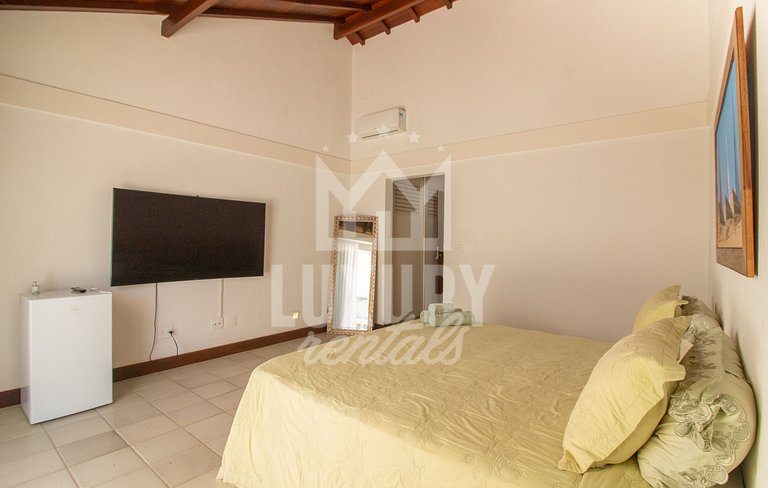 Mansão Pé na Areia da Ferradura Por Luxury Rentals