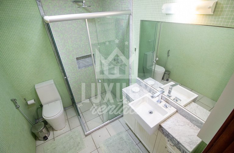 Mansão Pé na Areia da Ferradura Por Luxury Rentals