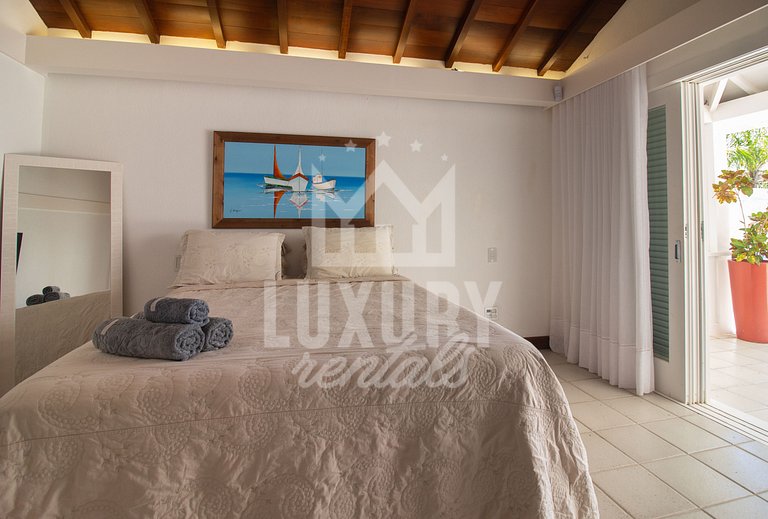 Mansão Pé na Areia da Ferradura Por Luxury Rentals