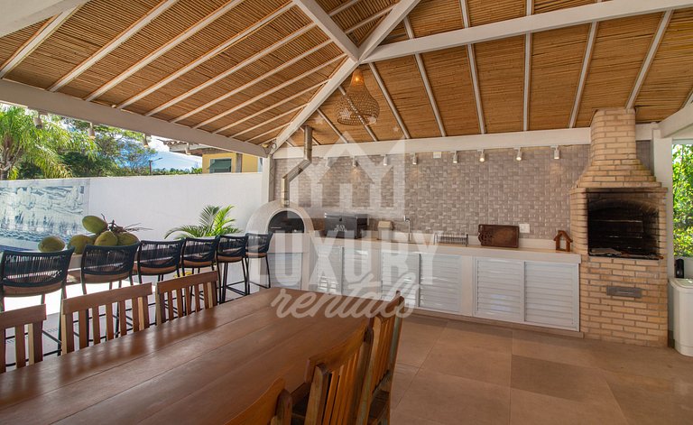 Mansão Pé na Areia da Ferradura Por Luxury Rentals