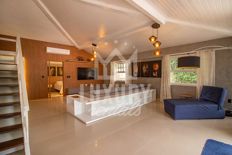 Bela Casa próximo a Praia de Manguinhos Por Luxury Rentals
