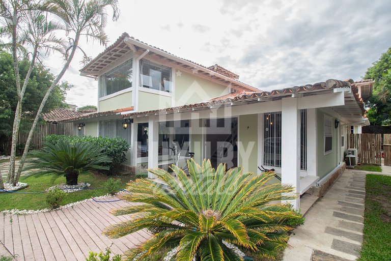 Bela Casa próximo a Praia de Manguinhos Por Luxury Rentals