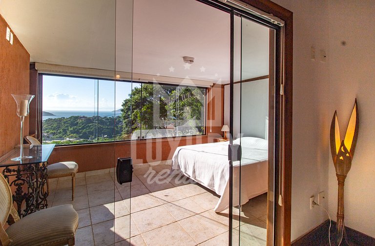 Contato com a Natureza, Vista para o Oceano e Seis Quartos P