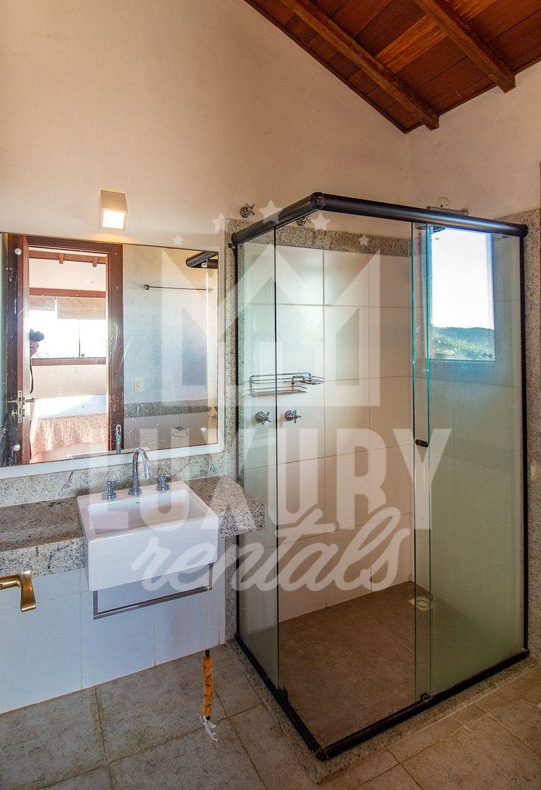 Contato com a Natureza, Vista para o Oceano e Seis Quartos P