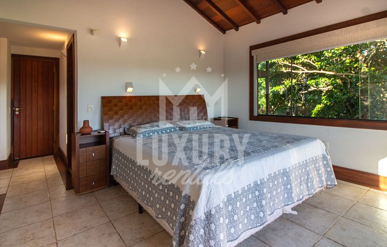 Contato com a Natureza, Vista para o Oceano e Seis Quartos P