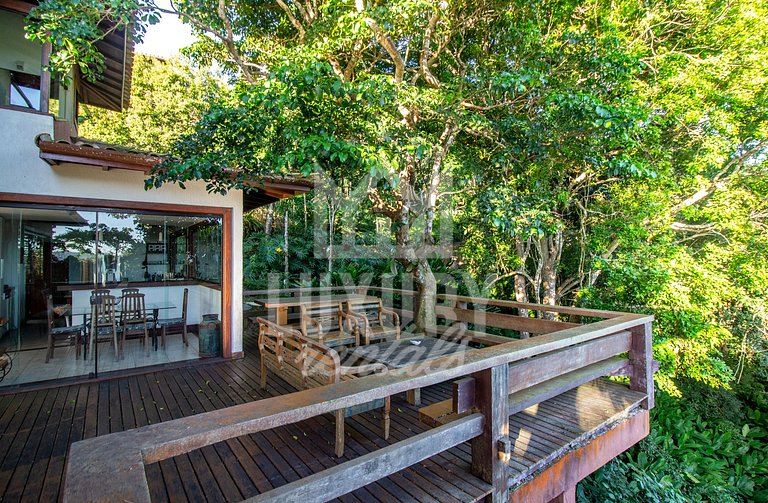 Contato com a Natureza, Vista para o Oceano e Seis Quartos P