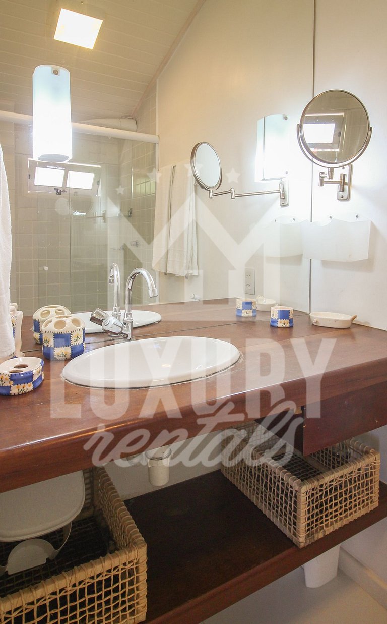 Casa em Condomínio Beira Mar por Luxury Rentals