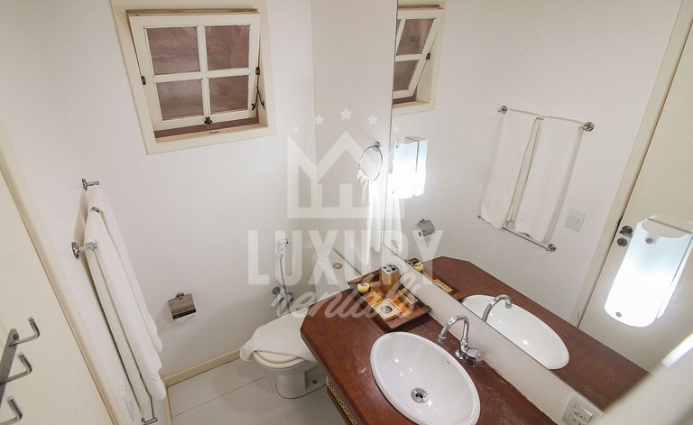Casa em Condomínio Beira Mar por Luxury Rentals