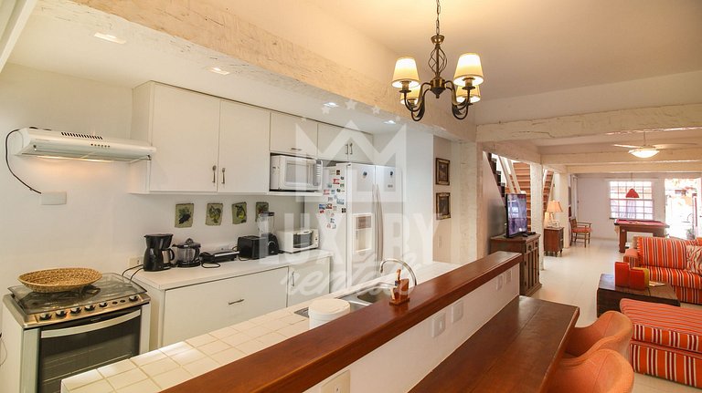 Casa em Condomínio Beira Mar por Luxury Rentals