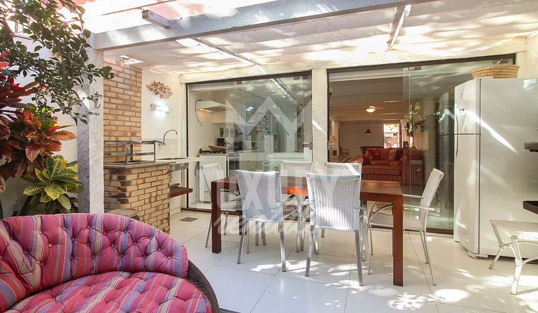 Casa em Condomínio Beira Mar por Luxury Rentals