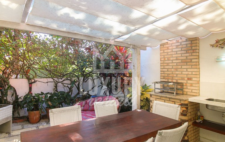 Casa em Condomínio Beira Mar por Luxury Rentals